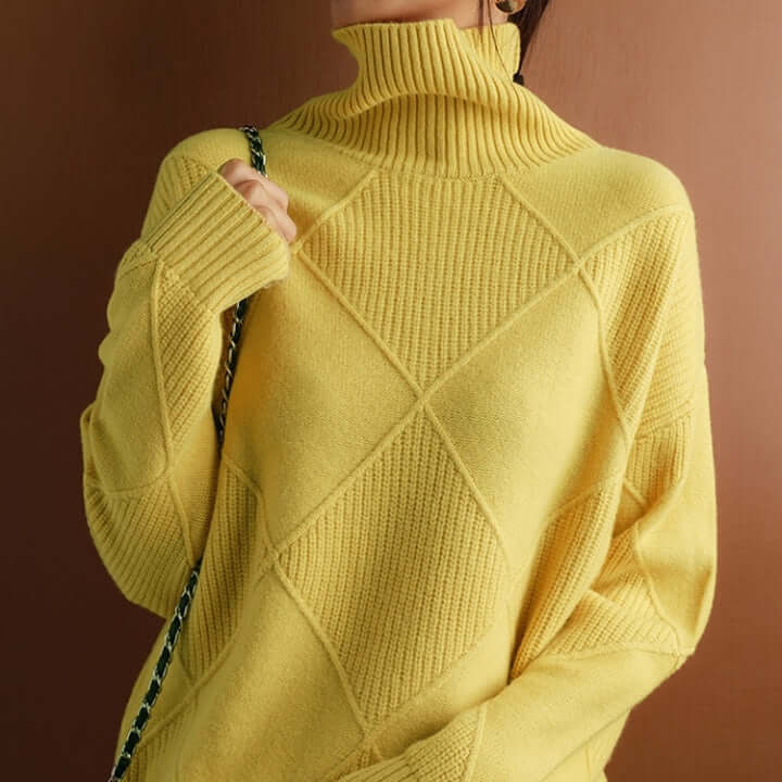 Handgestrickter Rollkragenpullover