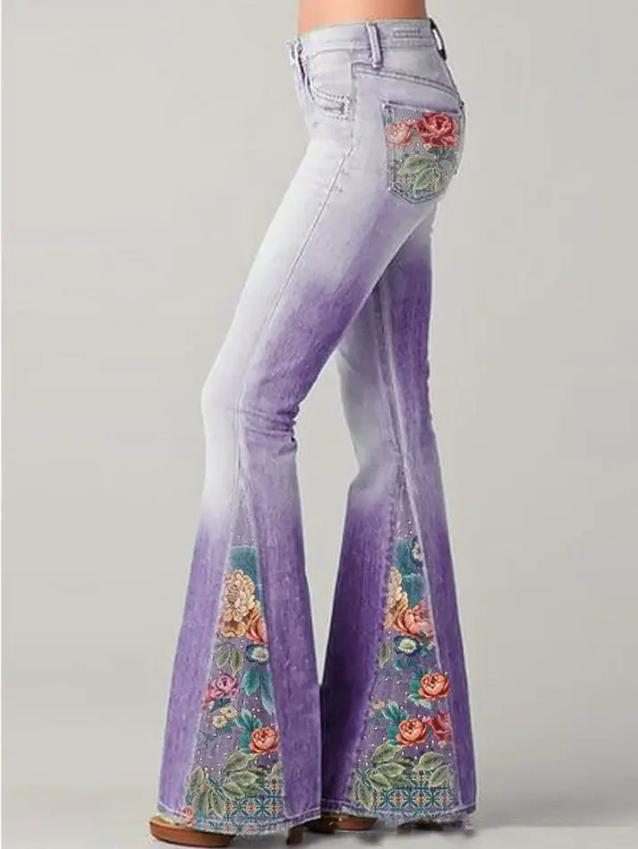 Schlagjeans mit floralen Details