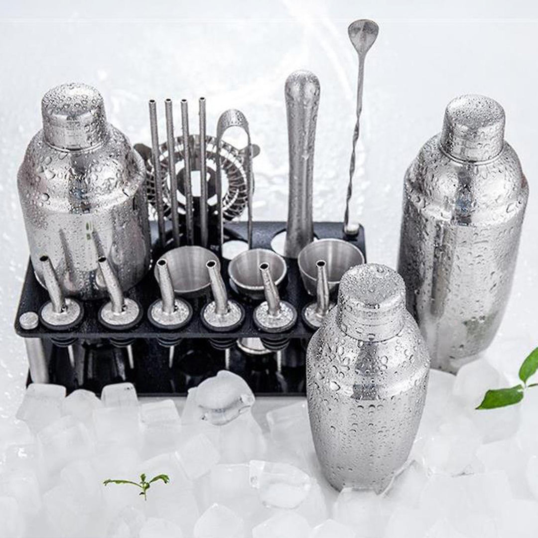 "23-teiliges Edelstahl Barkeeper Kit mit Martini Shaker, Jigger, Bambusständer; stilvolles Barzubehör für Cocktails"