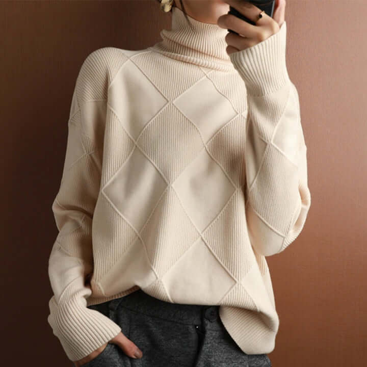Handgestrickter Rollkragenpullover