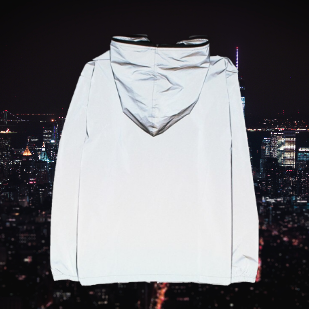 "3M Reflektierende Damenmanteljacke mit elegantem Design, reflektierenden Details und sanften Farben für erhöhten Komfort."