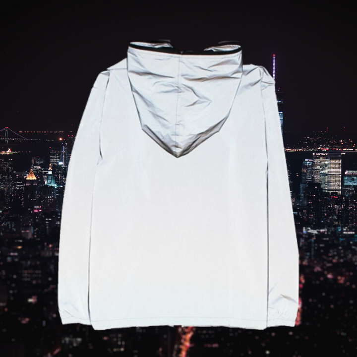 "3M Reflektierende Damenmanteljacke mit elegantem Design, reflektierenden Details und sanften Farben für erhöhten Komfort."