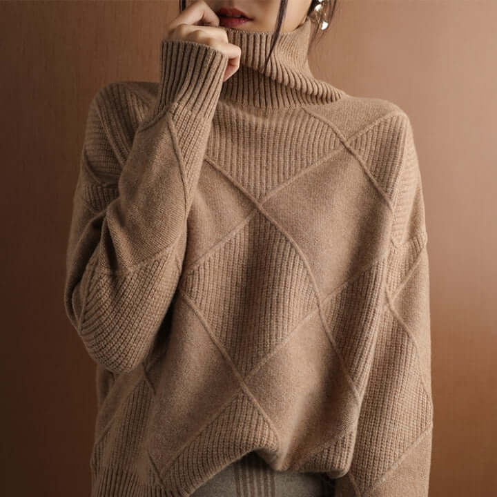Handgestrickter Rollkragenpullover