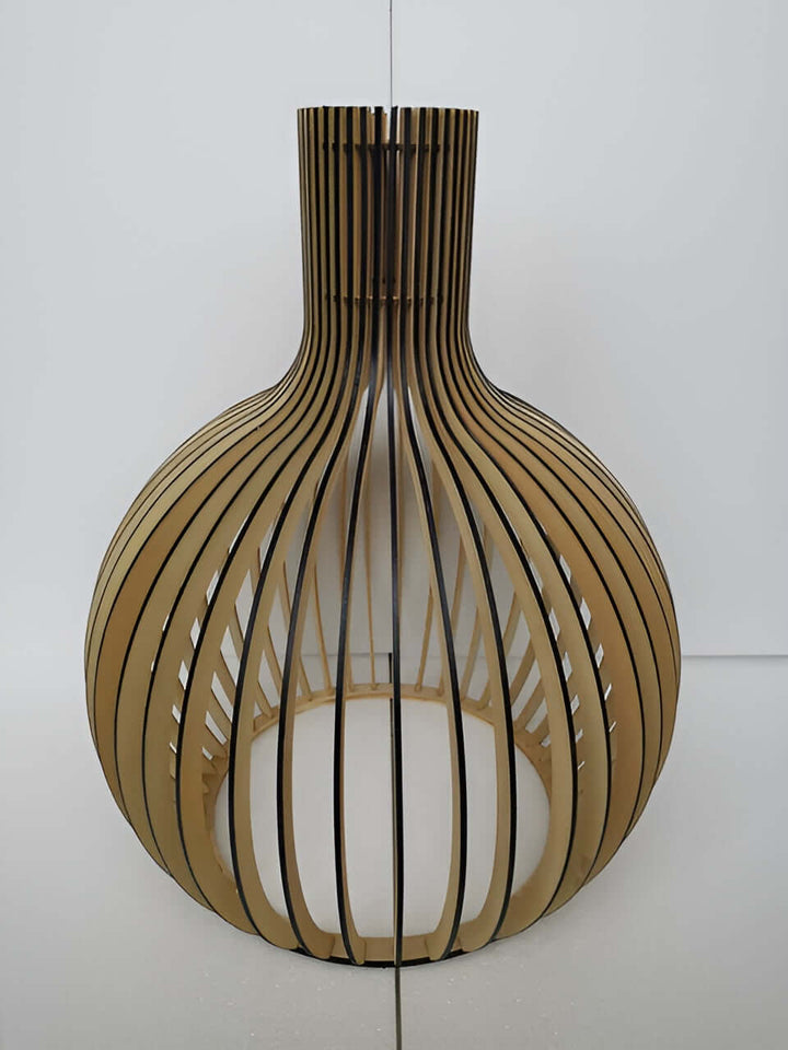 Rustikale Pendelleuchte aus Holz mit Käfigdesign