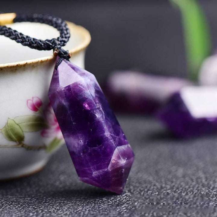 "Amethyst Kristall Halskette Hexagon-Design, violette Töne, spirituell, elegant, Heilende Energie, Balance und Ruhe"