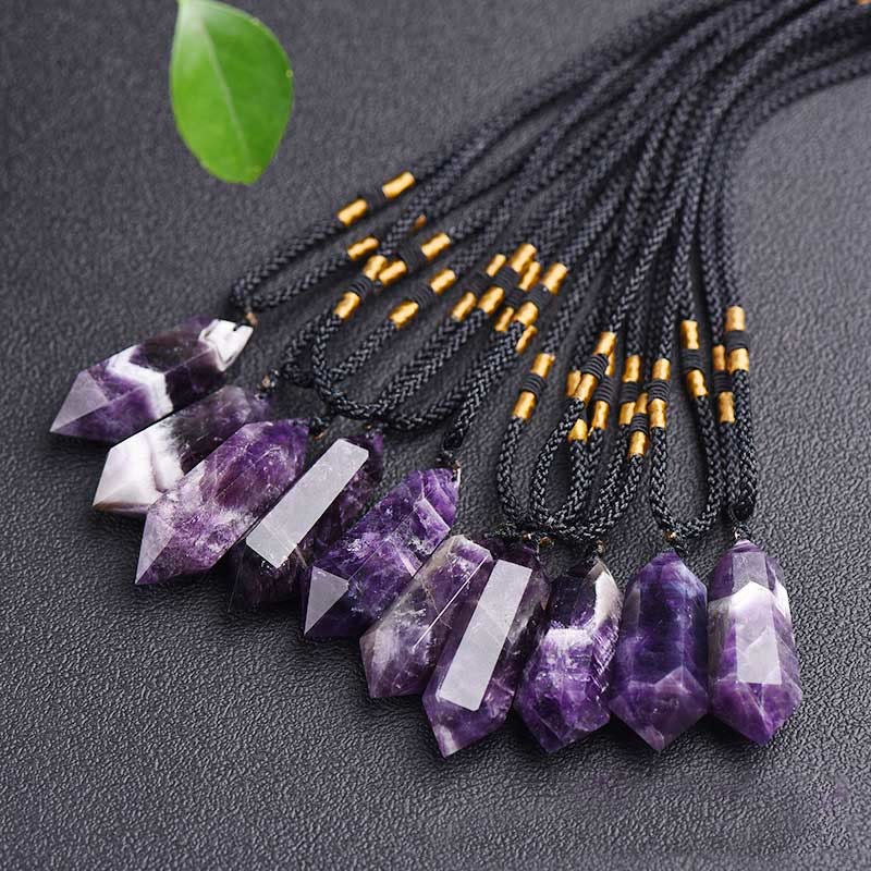 "Amethyst Kristall Halskette Hexagon-Design, violette Töne, spirituell, elegant, Heilende Energie, Balance und Ruhe"