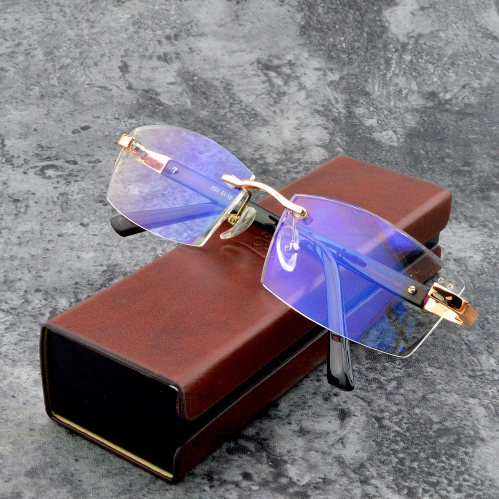 Anti-Blaulicht Multifokale Damenbrille, modernes Design, transparente Gläser, ideal für Nah- und Fernsicht.