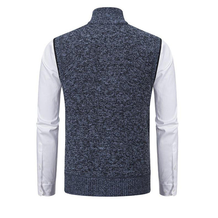 Ärmellose Herrenstrickweste in Blau, Grau, Rot, und Schwarz, mit Reißverschluss, minimalistisches Design, vielseitig tragbar.