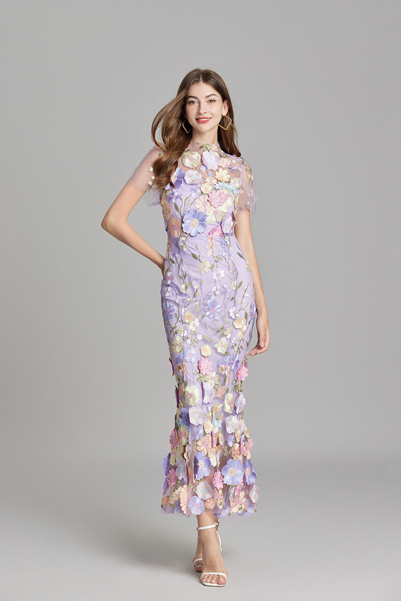 "Ärmelloses Damenkleid, elegant bestickt, fließende Silhouette, vielseitig für jede Gelegenheit"