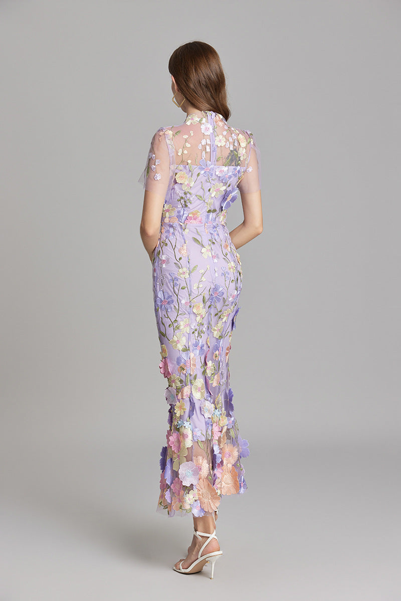 "Ärmelloses Damenkleid, elegant bestickt, fließende Silhouette, vielseitig für jede Gelegenheit"