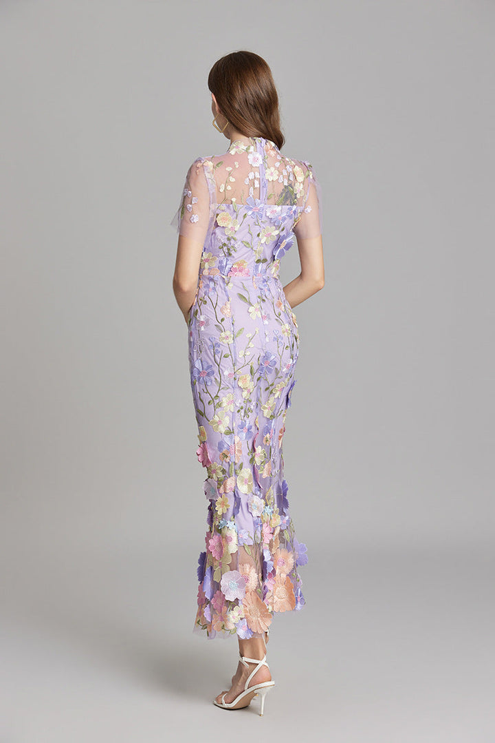 "Ärmelloses Damenkleid, elegant bestickt, fließende Silhouette, vielseitig für jede Gelegenheit"