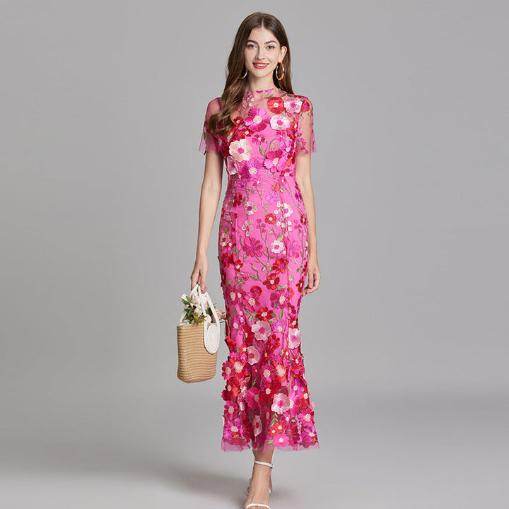"Ärmelloses Damenkleid, elegant bestickt, fließende Silhouette, vielseitig für jede Gelegenheit"