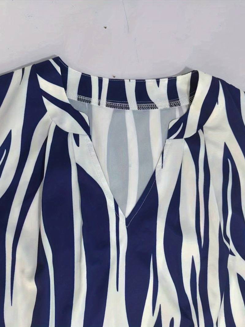 Armelloses gestreiftes Minikleid für Damen, luftige Passform, elegantes Streifendesign, perfekt für Sommeraktivitäten.