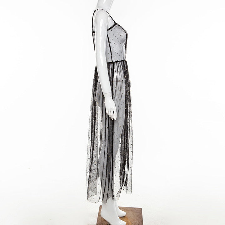 Ärmelloses Maxi-Netzkleid in Schwarz, Boho-Stil, mit transparentem Netzgewebe und Pailletten, perfekt für den Sommer.