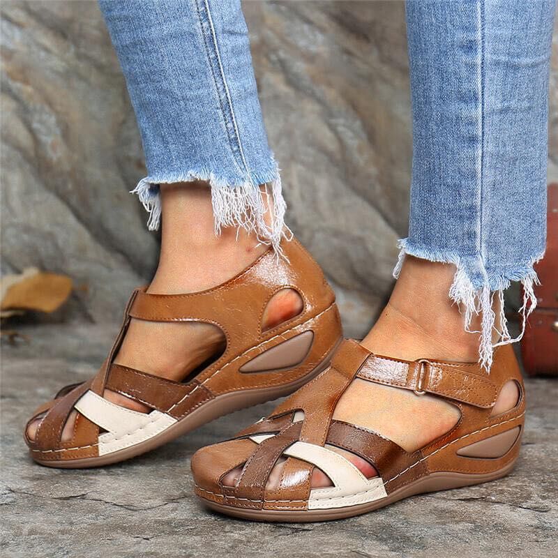 Atmungsaktive Damen-Sandalen aus leichtem Material, offenes Design, gepolstertes Fußbett, ideal für sommerliche Tage.