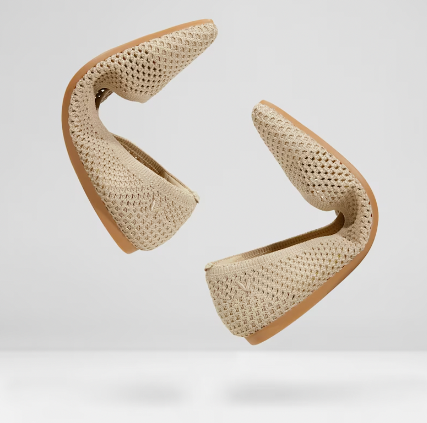 Bequeme Damen-Sandalen, sommerliche Fußbettsandalen in Beige-Schwarz, ideal für Alltag und besondere Anlässe.