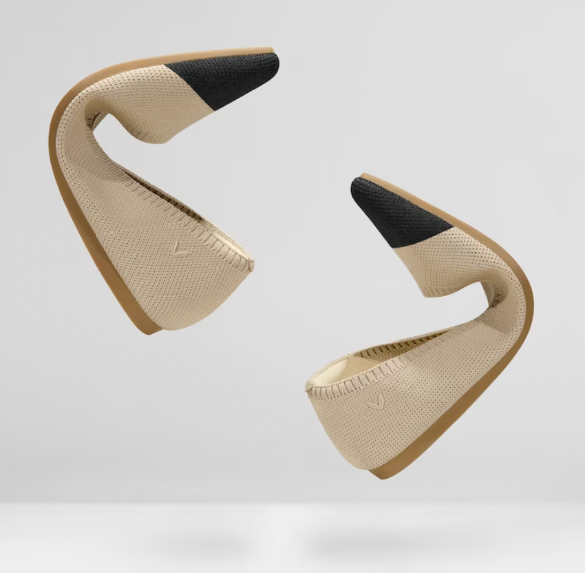 Bequeme Damen-Sandalen, sommerliche Fußbettsandalen in Beige-Schwarz, ideal für Alltag und besondere Anlässe.