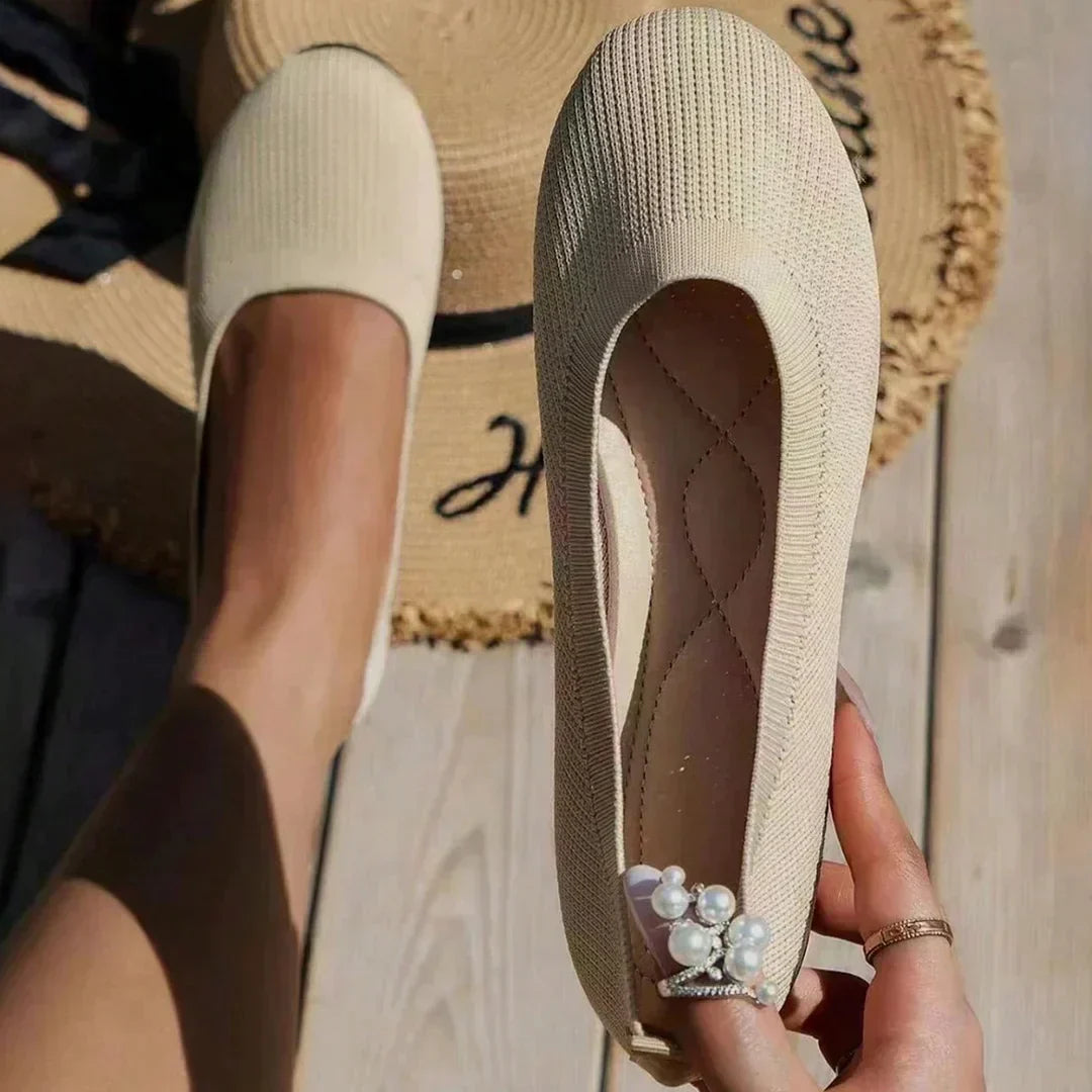 "Bequeme orthopädische Damenschuhe zum Hineinschlüpfen in elegantem Design mit rutschfester Sohle für besten Halt."