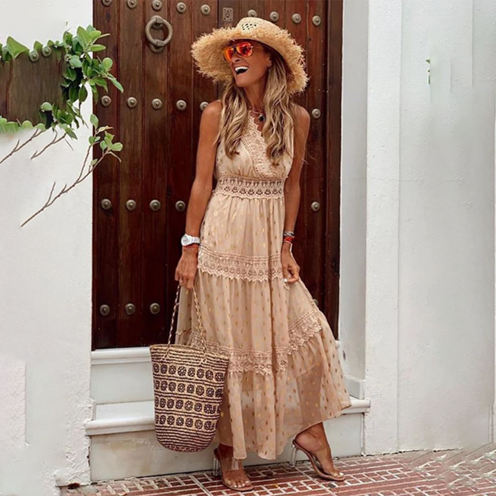 Boho-Sommerkleid Damen in Blau, locker geschnitten mit fein gearbeiteten Details, ideal für stilvolle Sommer-Tage.