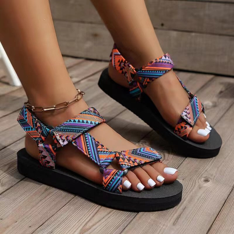 "Bunte orthopädische Sandalen mit Strasssteinen, T-Riemen-Design, flacher Sohle für Damen in leuchtenden Sommerfarben"