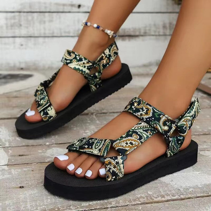 "Bunte orthopädische Sandalen mit Strasssteinen, T-Riemen-Design, flacher Sohle für Damen in leuchtenden Sommerfarben"