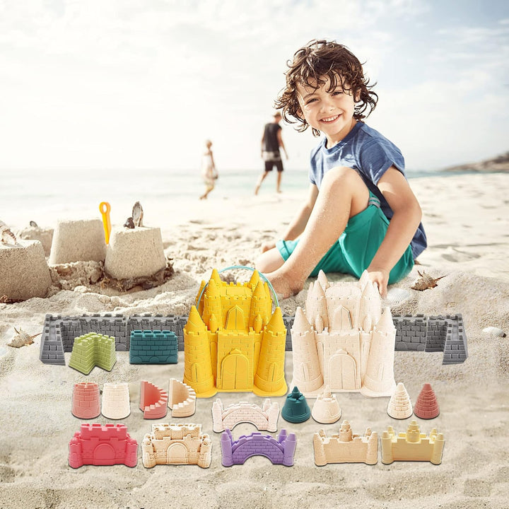 "Buntes Sandkastenset mit Förmchen, Schaufeln und Eimer, ideal für kreativen Spielspaß am Strand oder im Garten."