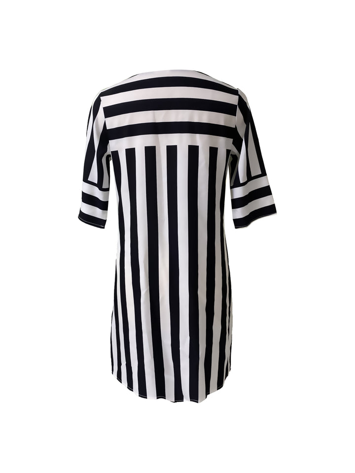 "Charmantes Damen-Sommerkleid mit zeitlosem Streifenmuster, Mini-Silhouette, atmungsaktivem Material für stilvolle Sommerlook