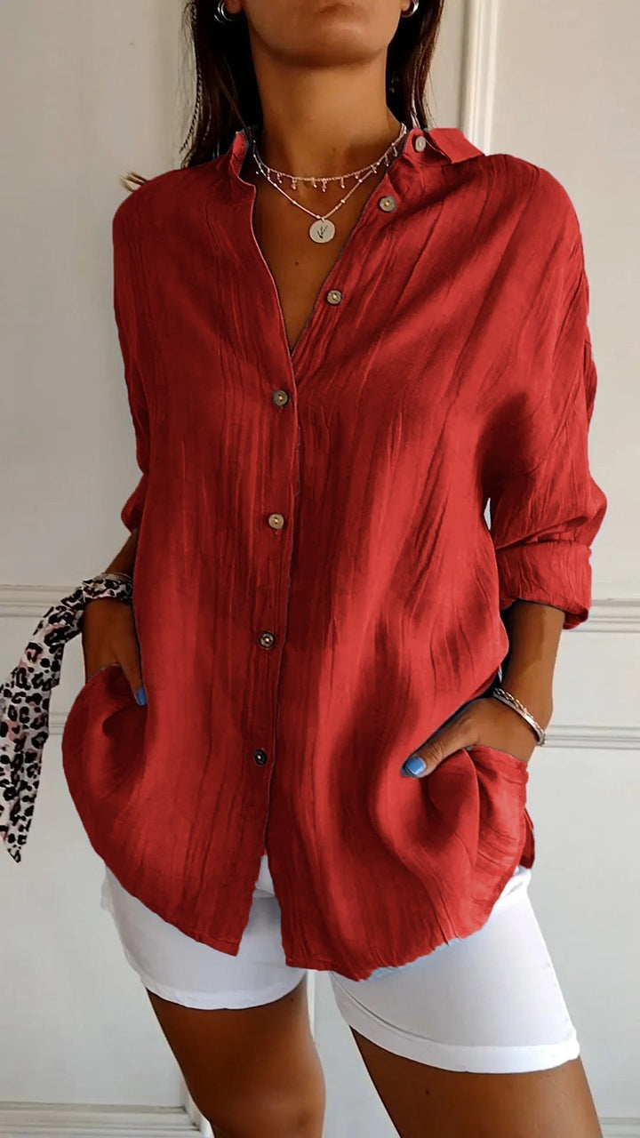 Damen Button-Down Hemd, leicht und atmungsaktiv, weiß, perfekt für Sommer, vielseitiges Styling mit Röcken oder Jeans.