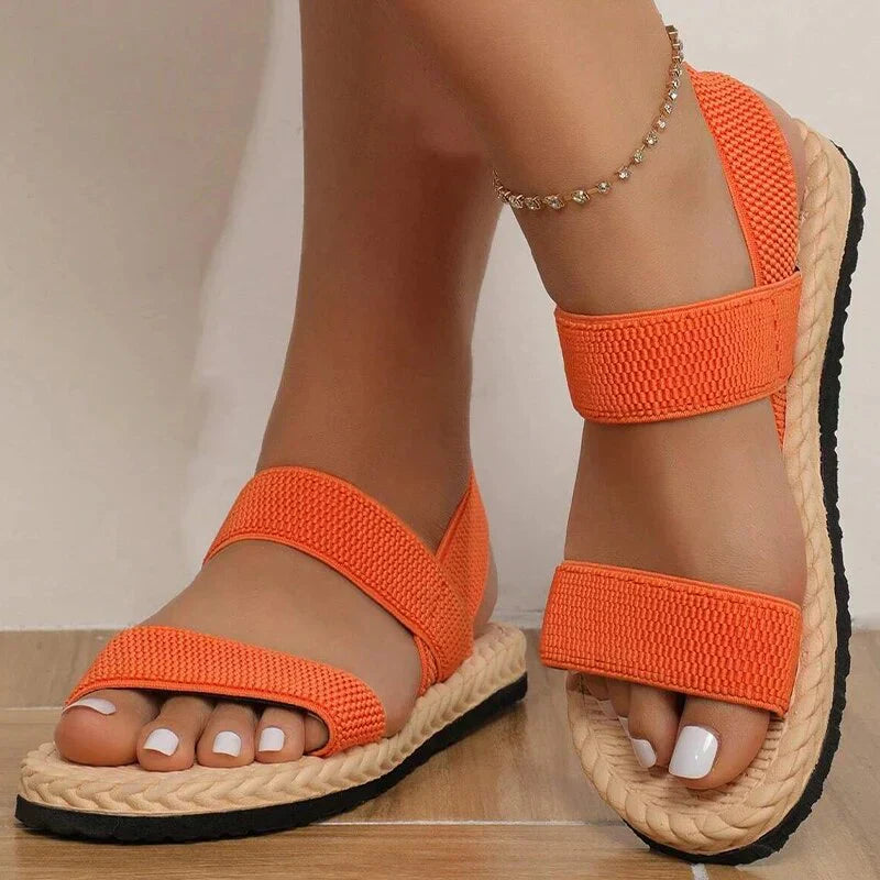 "Damen-Espadrille-Sandalen mit geflochtenen Riemen, weichen Stoffen und gepolsterter Innensohle für Komfort und Stil."