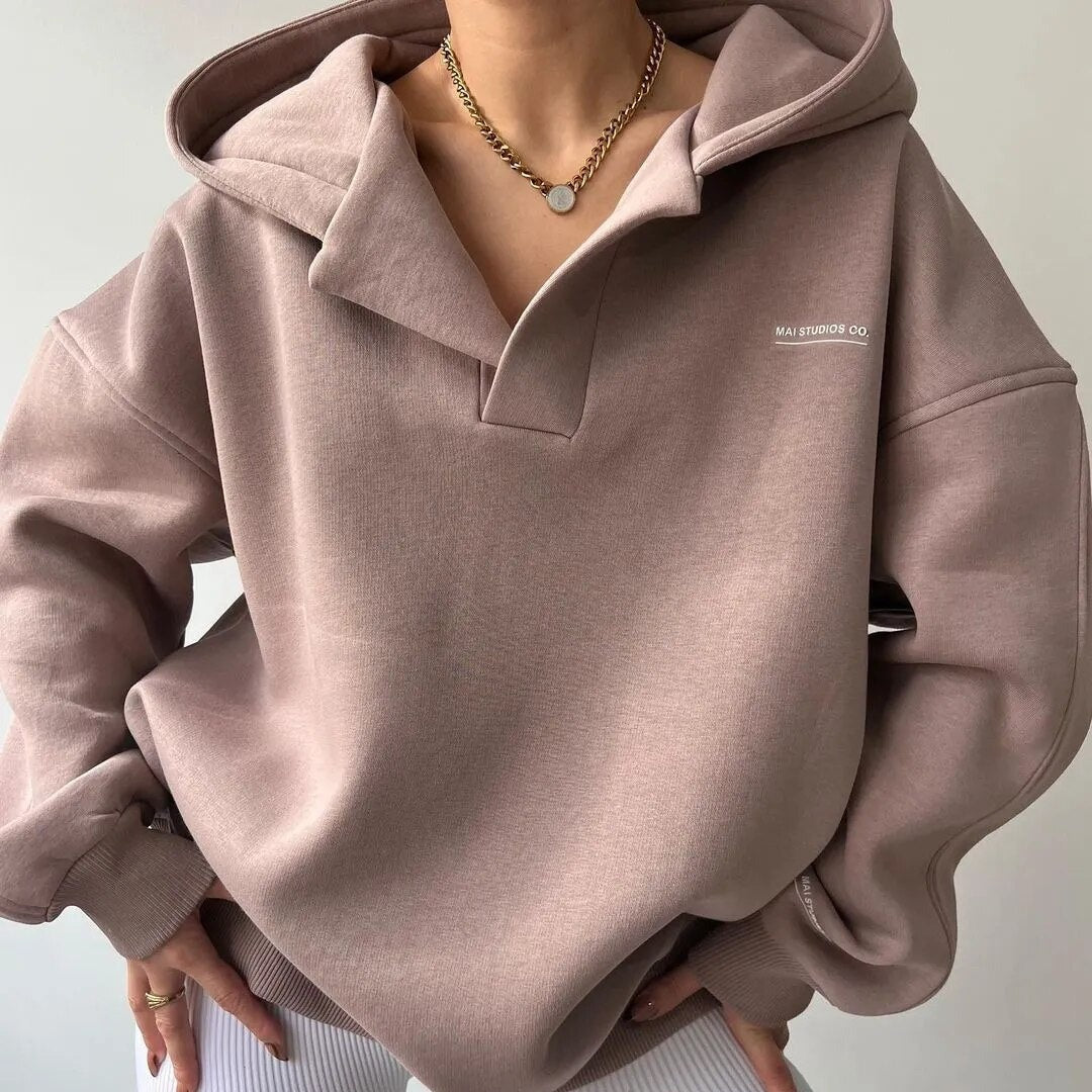 "Damen-Fashion Hoodie, winterliche Eleganz im lässigen Look, weiches Material, warmes Kapuzendesign für kalte Tage"