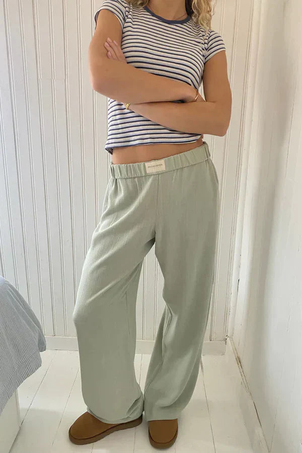 "Damen Freizeithose aus Baumwolle, elastischer Bund, lässige Passform, vielseitig kombinierbar, Seiteansicht."