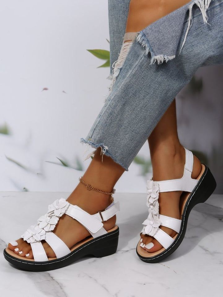 "Damen Freizeitsandalen mit ergonomischer Sohle, in Blau, Braun, Rot, Schwarz, Silber & Weiß für optimalen Komfort"