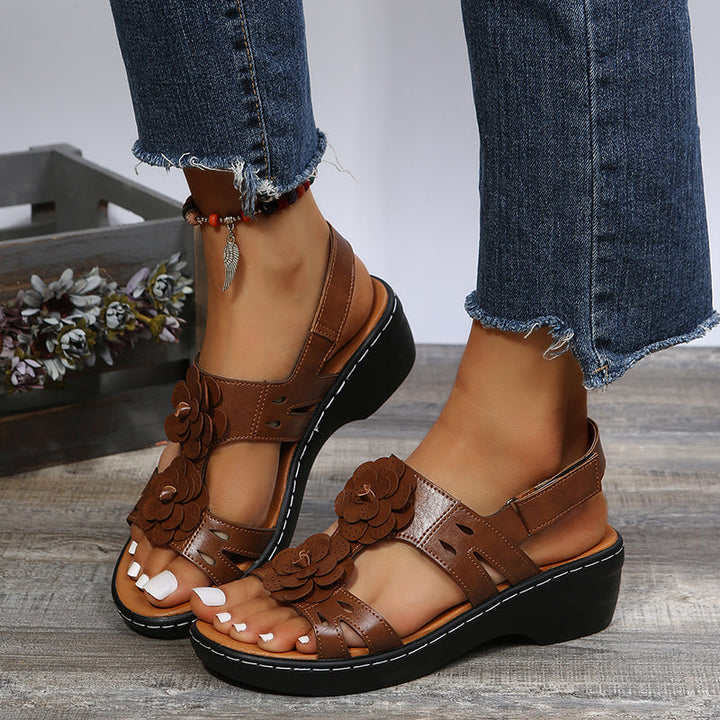 "Damen Freizeitsandalen mit ergonomischer Sohle, in Blau, Braun, Rot, Schwarz, Silber & Weiß für optimalen Komfort"