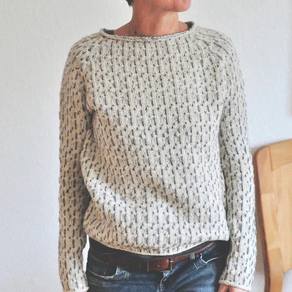 Damen Gestrickter Pullover in enger Passform, weiches Material, beige Farbe, stylisch und bequem für jeden Anlass.