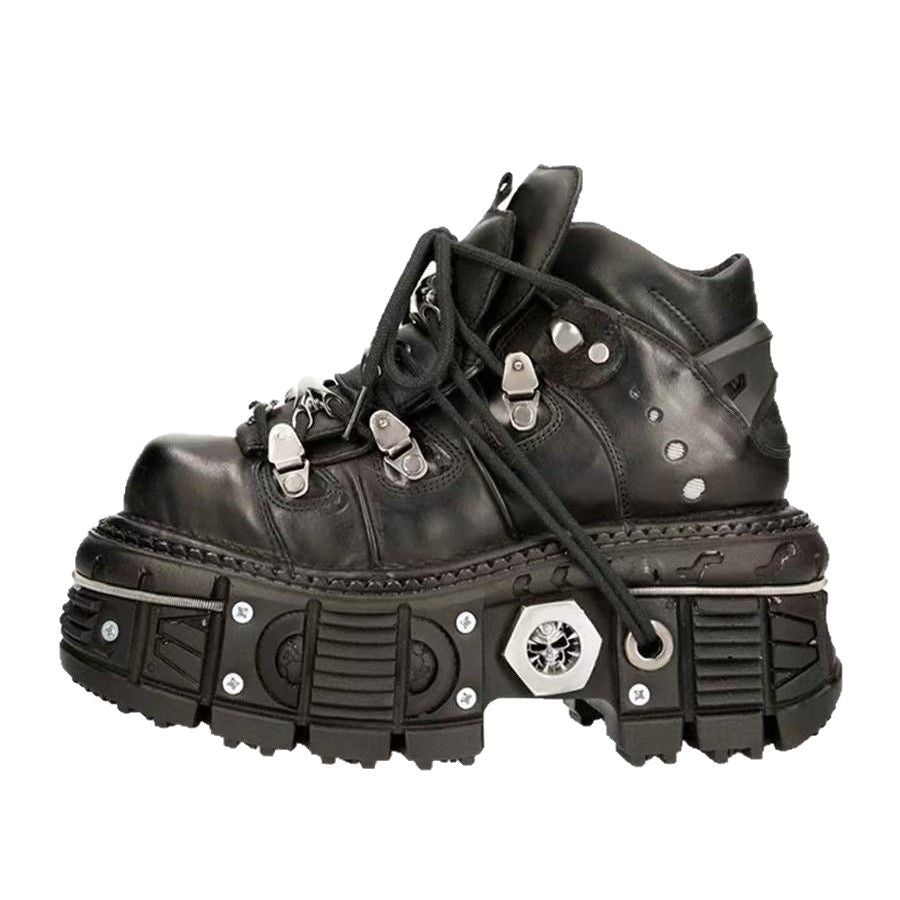 "Damen High-Top Stiefel, robustes Leder, Gummisohle, Schnürsenkel, Metallakzente, lässig und urban, vielseitig einsetzbar."