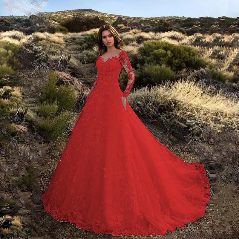 "Damen Hochzeitskleid aus eleganter Spitze mit voluminösem Rock, V-Ausschnitt und langen Ärmeln für romantische Hochzeiten."
