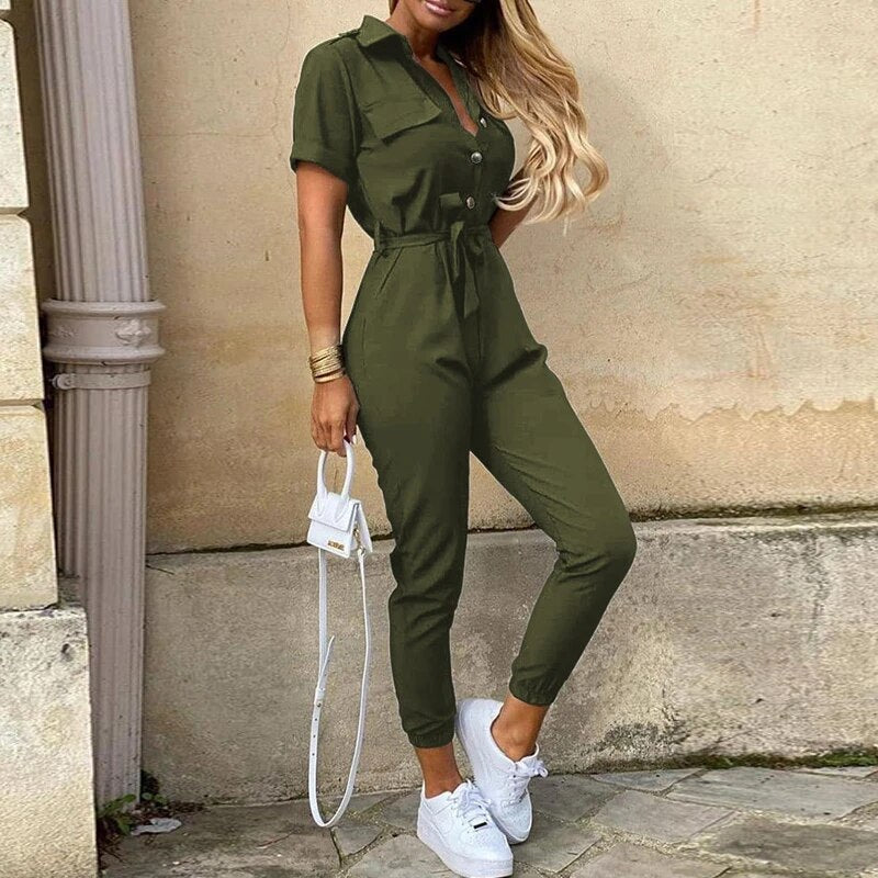 "Damen Jumpsuit elegant und vielseitig, atmungsaktives Material, lockere Passform, für schicke Anlässe und Freizeit geeignet.