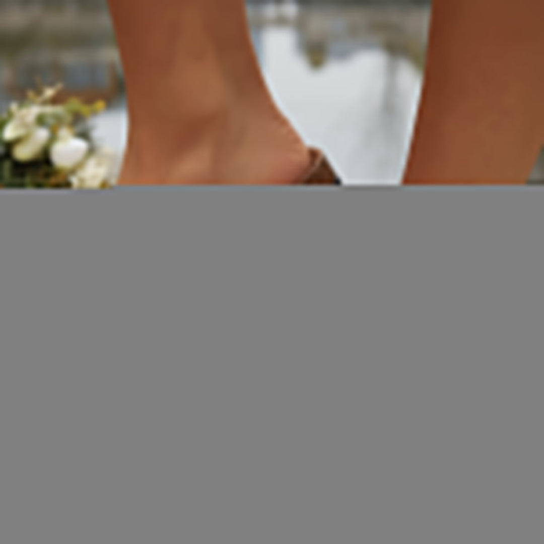 "Damen Kork-Sandalen mit Schnallenriemen, stilvoll und komfortabel, perfekt für Sommeroutfits, in elegantem Design."