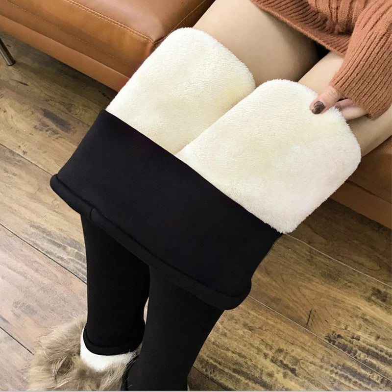 "Damen Lammfell Winterleggings, hohe Taille, weiches Plüschfutter, schwarz, warm und bequem, perfekte Silhouette."