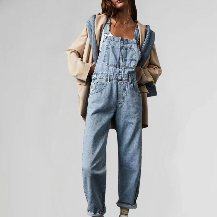 "Damen-Latzhose aus Denim mit Cross-Back-Design, erhältlich in verschiedenen Farben, stilvoll und komfortabel."