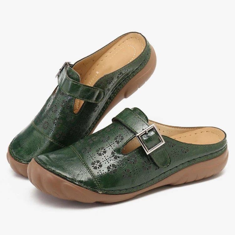 "Damen Leder Clogs, extra breit, aus weichem Echtleder und rutschfester Sohle, in Blau und Braun, modisch und bequem."