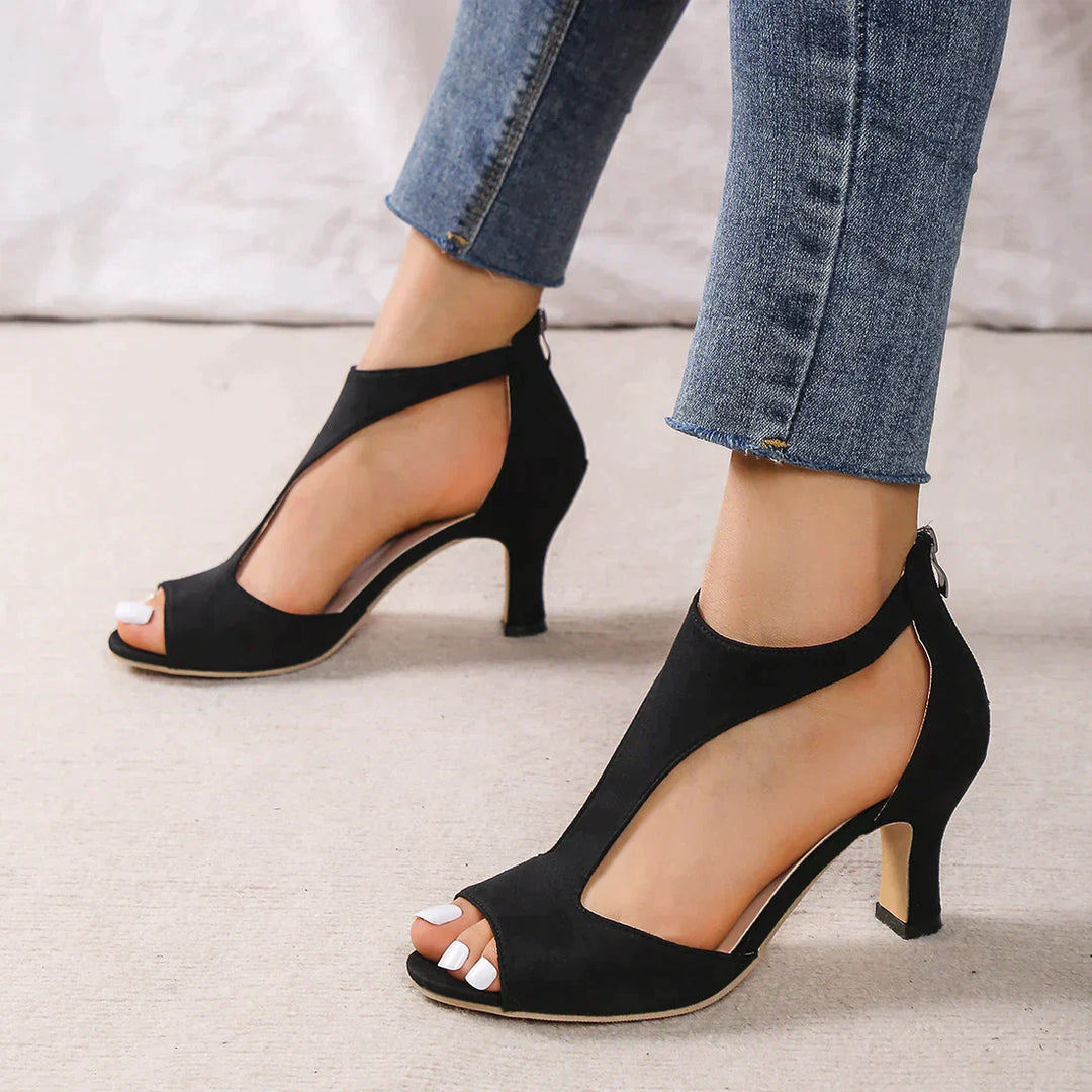 Damen Orthopädische Absatzsandalen in Schwarz, modernes Design, weiche Innensohle, ideal für Komfort und Fußgesundheit.