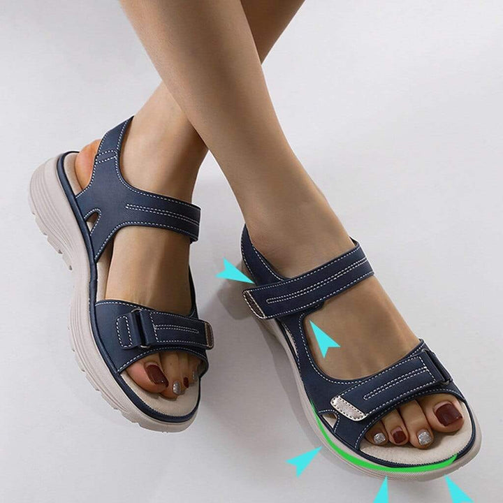 "Damen orthopädische Sandalen, beige, mit verstellbaren Riemen und Plateau-Design für Komfort und Stil."