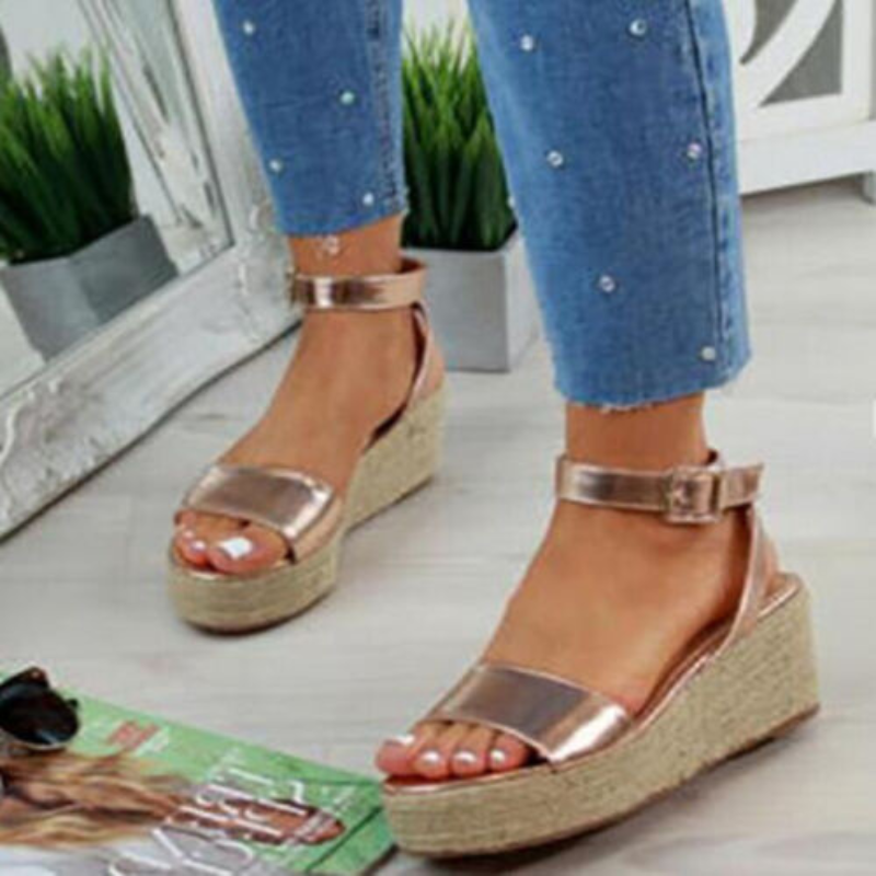 "Damen Plateau Sandalen, stilvoll und edel, mit bequemem Plateauabsatz, ideal für jeden Anlass und elegante Outfits."