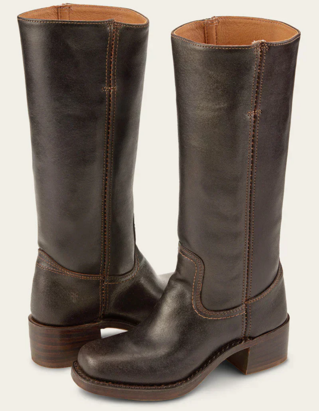 Damen Plateau Stiefel mit moderner Plateau-Sohle, elegantem Design; ideal für vielseitige Outfits, bequem und stilvoll.