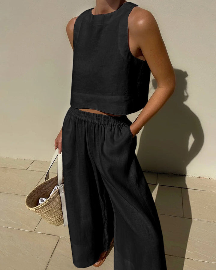 "Damen Sommer Zweiteiler-Set aus leichtem Stoff, minimalistisch in dezenten Farben, lockere Passform, elegant und luftig."