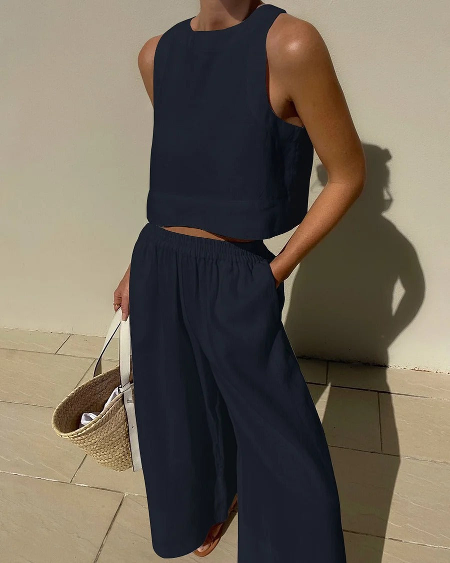"Damen Sommer Zweiteiler-Set aus leichtem Stoff, minimalistisch in dezenten Farben, lockere Passform, elegant und luftig."