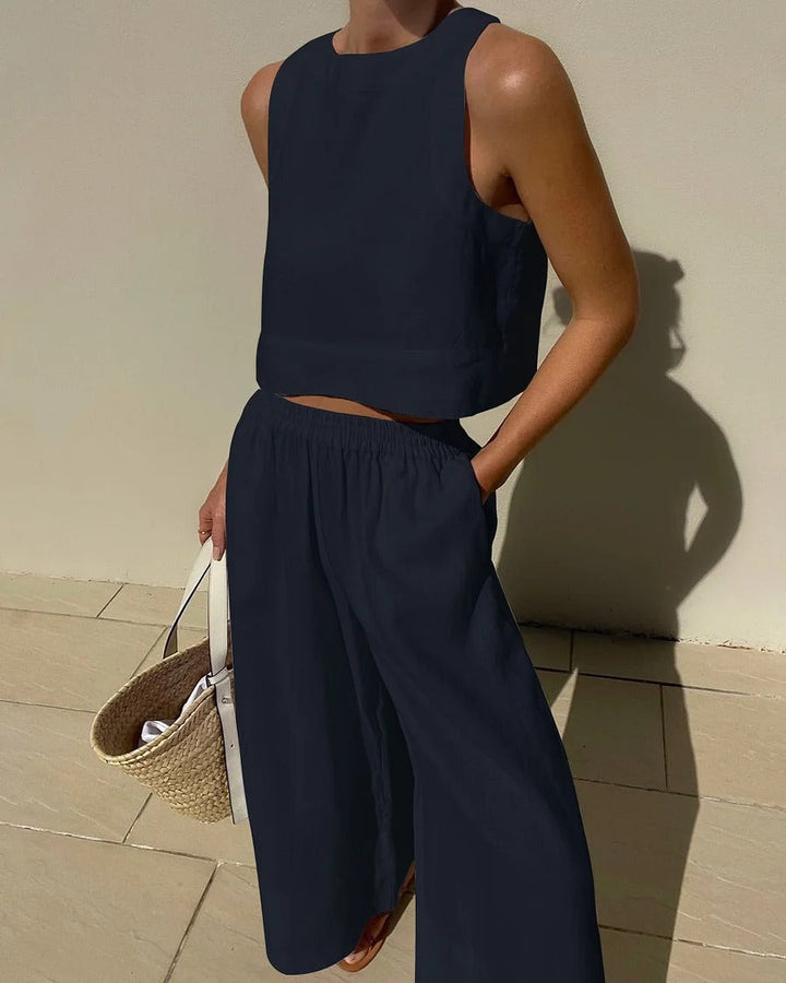 "Damen Sommer Zweiteiler-Set aus leichtem Stoff, minimalistisch in dezenten Farben, lockere Passform, elegant und luftig."
