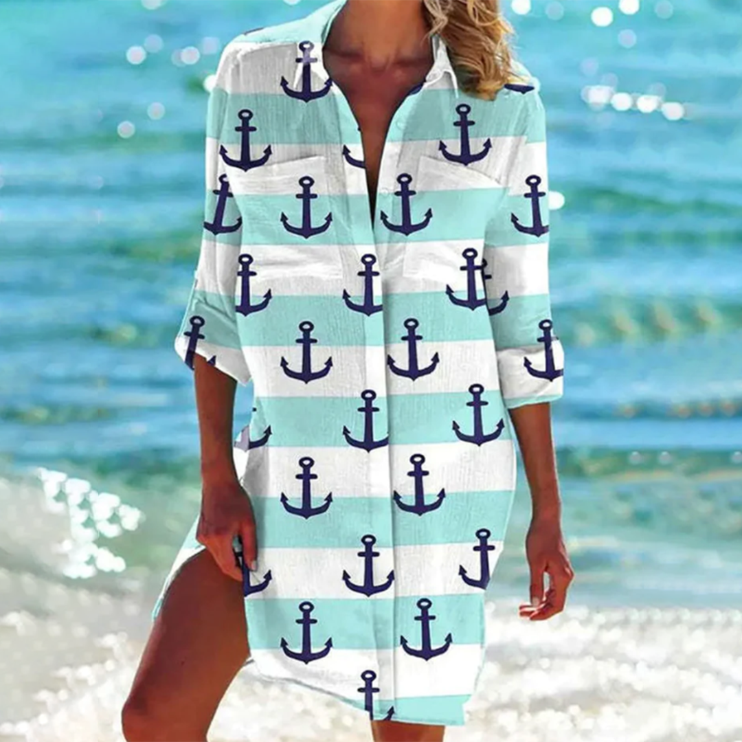 "Damen Sommerbluse mit Blumenmuster, luftig und bequem, perfekt für sonnige Tage, in Blau und Pastelltönen erhältlich."