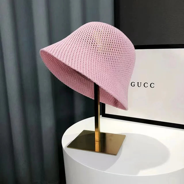 "Damen Sonnenhut, atmungsaktiv, elegant, mit breitem Rand für UV-Schutz, durchbrochenes Design, ideal für sonnige Tage."